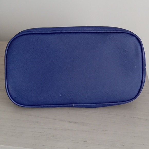 BOGO 50% OFF! Handbag with crossbody strap - Picture 9 of 15